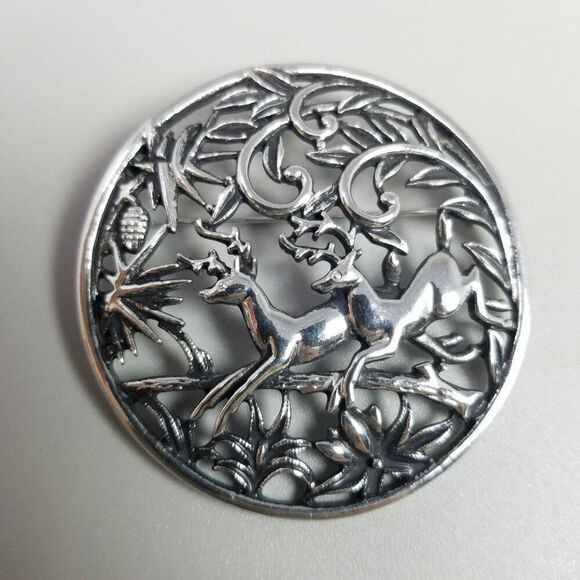 Vintage Sarah Coventry Leaping Deer Filigree Round Brooch Pendant, Silver Tone - Picture 8 of 8
